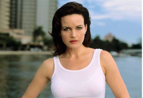 Carla Gugino’s Measurements: Bra Size, Height, Weight and More